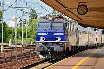 Obraz Modrý vlak na koľajniciach